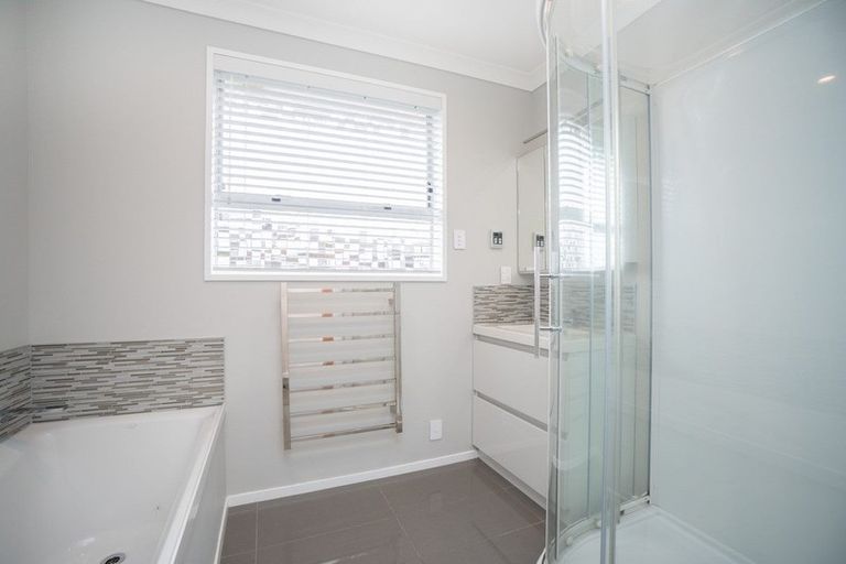 Photo of property in 16 Drury Street, Cloverlea, Palmerston North, 4412