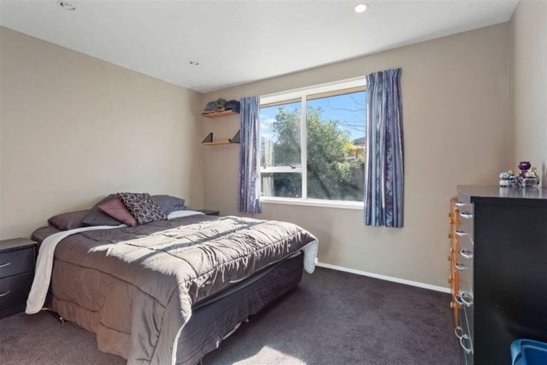 Photo of property in 2/12 Glenbyre Place, Bromley, Christchurch, 8062