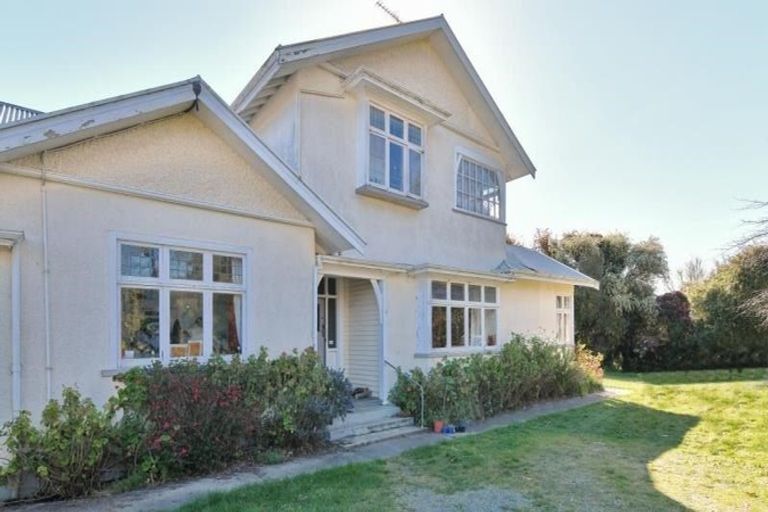 Photo of property in 8a Church Street, Amberley, 7410