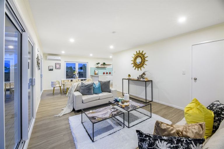 Photo of property in 3/42 Pomaria Road, Henderson, Auckland, 0610