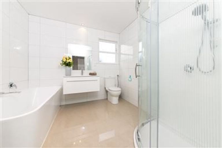 Photo of property in 58 Universal Drive, Henderson, Auckland, 0610