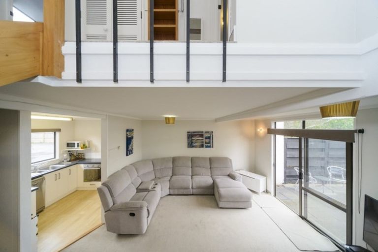 Photo of property in 6/341 College Street, West End, Palmerston North, 4410