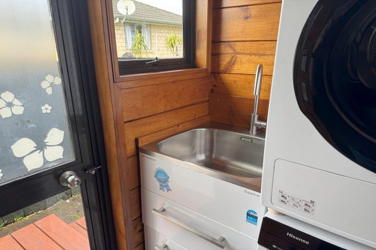 Photo of property in 49 Norcross Avenue, Henderson, Auckland, 0612