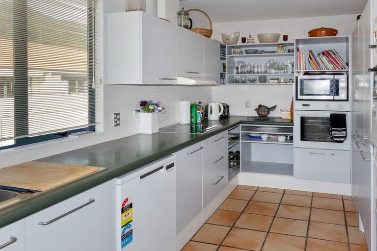 Photo of property in 9/45 Beach Road, Waikawa, Picton, 7220