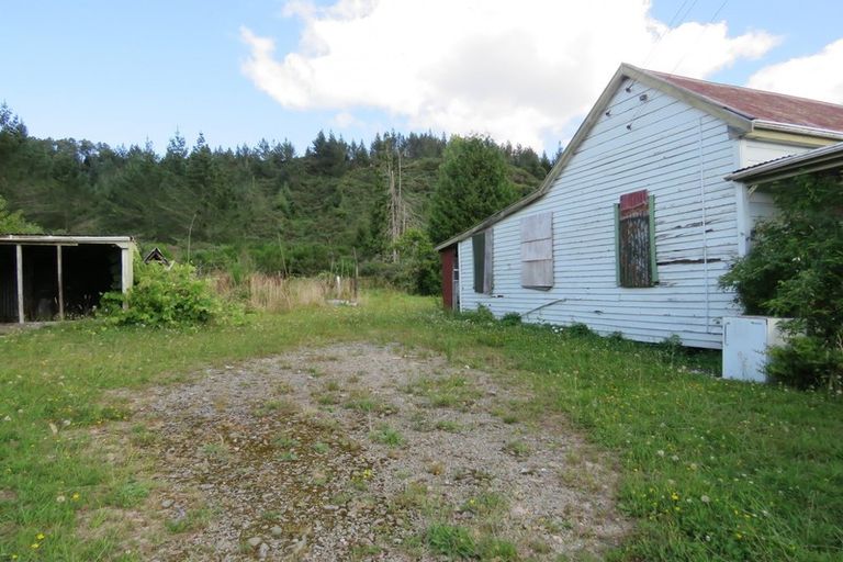 Photo of property in 27 Grey Road, Reefton, 7830