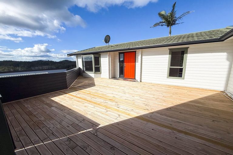 Photo of property in 8 Ngahere Views, Orewa, 0931
