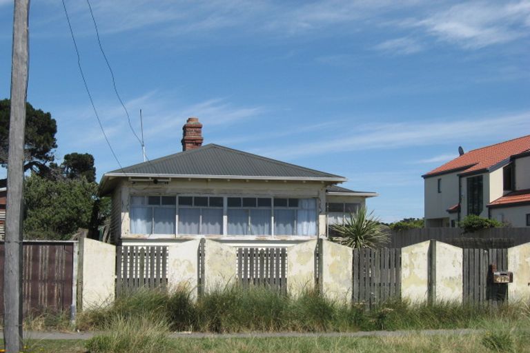 Photo of property in 412 Marine Parade, South New Brighton, Christchurch, 8062