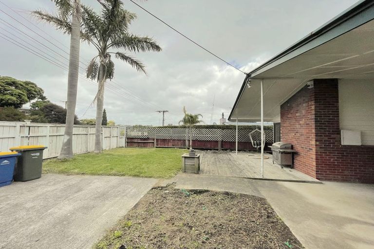 Photo of property in 2/17 Spencer Terrace, Hauraki, Auckland, 0622