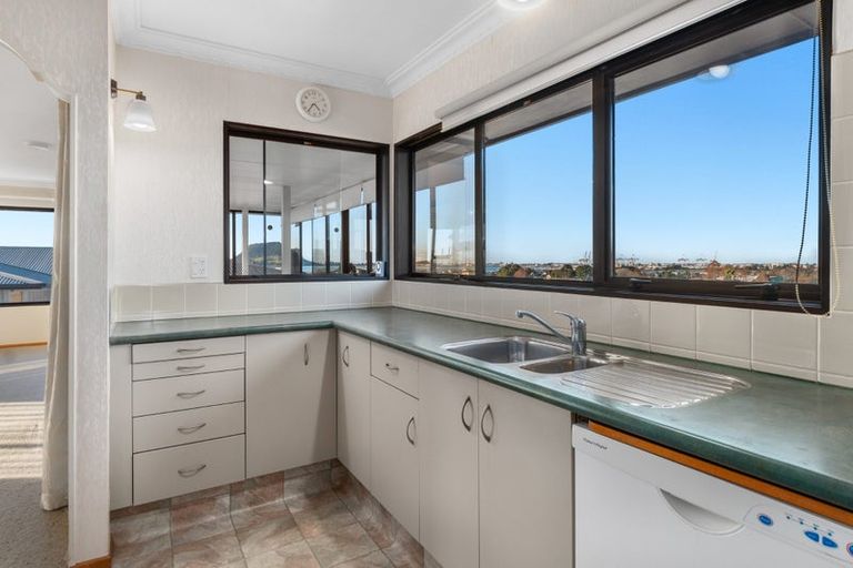 Photo of property in 9b Tirinui Crest Road, Otumoetai, Tauranga, 3110