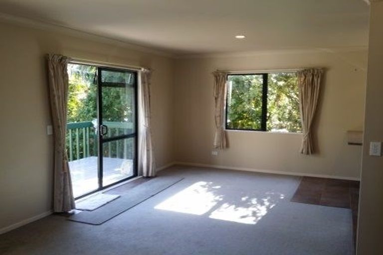 Photo of property in 14 Chablis Place, Henderson, Auckland, 0612
