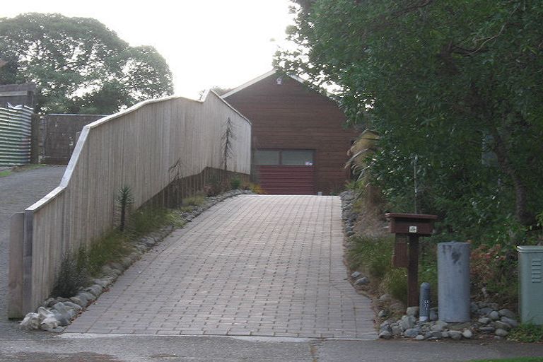 Photo of property in 55 Queens Road, Waikanae Beach, Waikanae, 5036