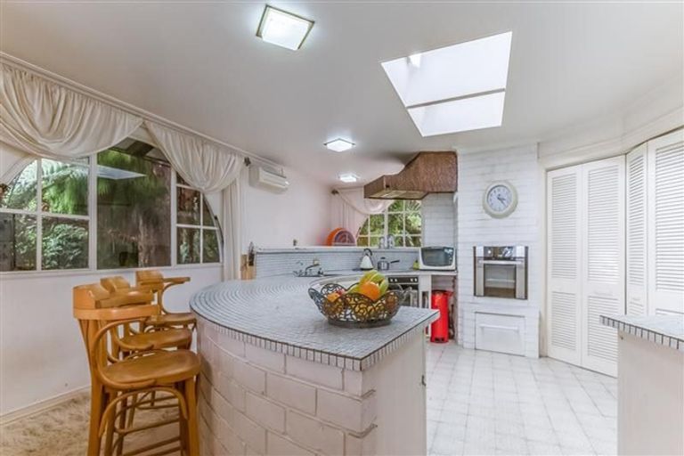 Photo of property in 35 Tawini Road, Titirangi, Auckland, 0604