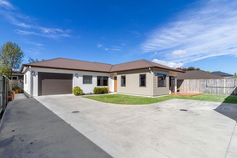 Photo of property in 61a Avondale Road, Taradale, Napier, 4112