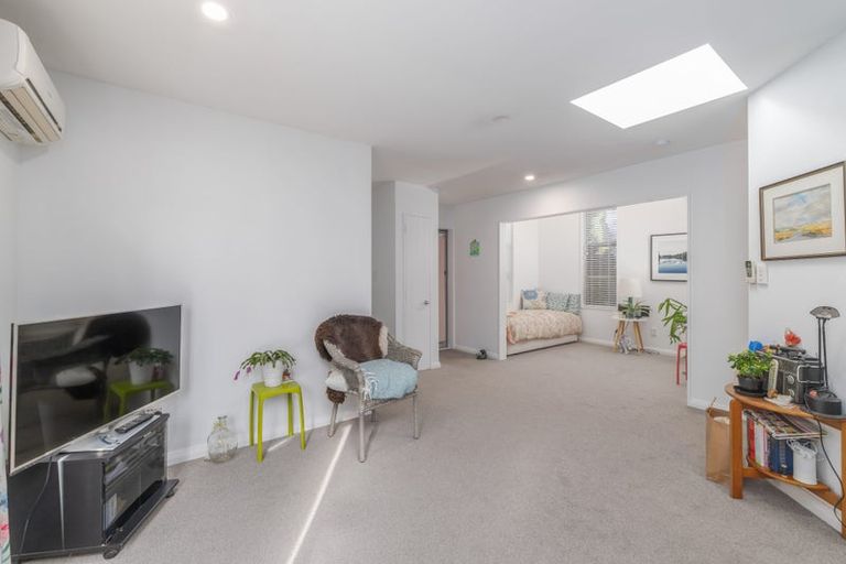 Photo of property in 121c Jeffreys Road, Strowan, Christchurch, 8052