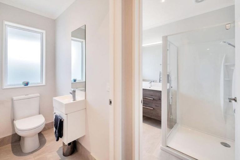 Photo of property in 3 Kuawa Drive, Kumeu, 0810