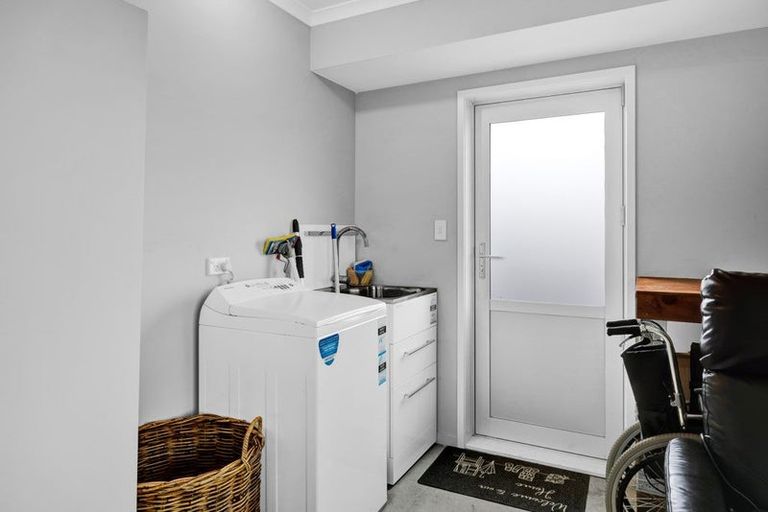 Photo of property in 8 Montague Grove, Stratford, 4332