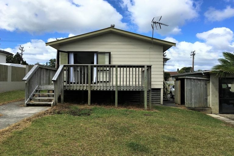 Photo of property in 553 Swanson Road, Ranui, Auckland, 0612