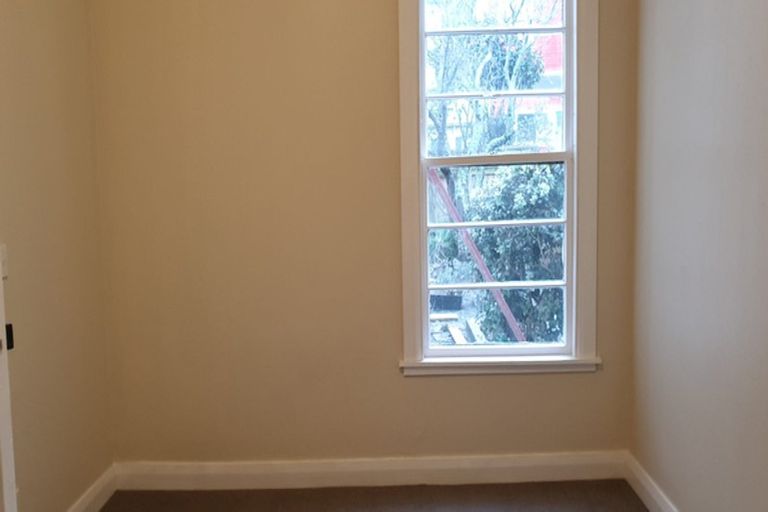 Photo of property in 76 Tinakori Road, Thorndon, Wellington, 6011