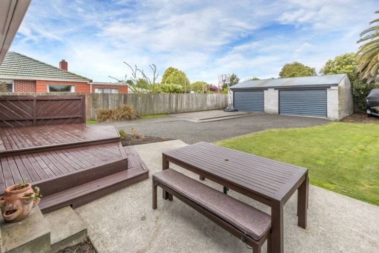 Photo of property in 95 Kendal Avenue, Burnside, Christchurch, 8053
