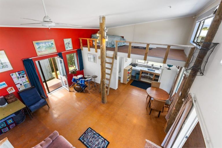 Photo of property in 22 Kiharoa Street, Otaki Beach, Otaki, 5512