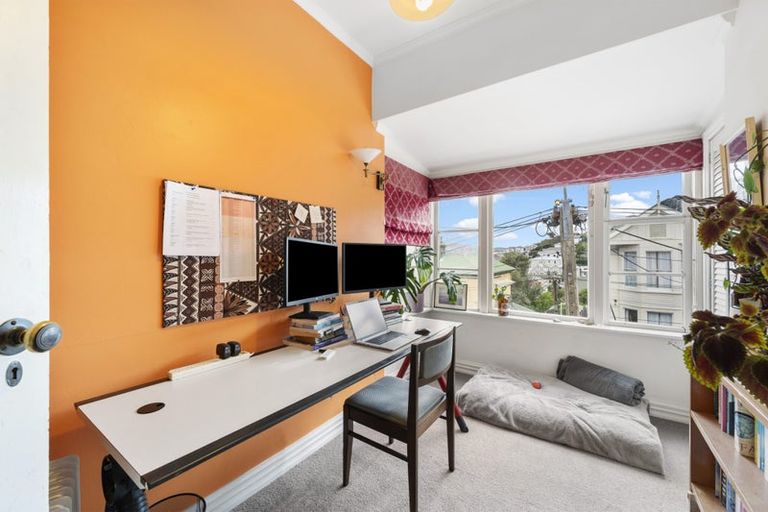 Photo of property in 94 Pirie Street, Mount Victoria, Wellington, 6011