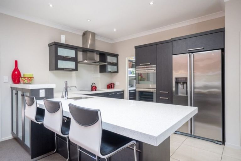 Photo of property in 26 Pahiatua Street, Hokowhitu, Palmerston North, 4410