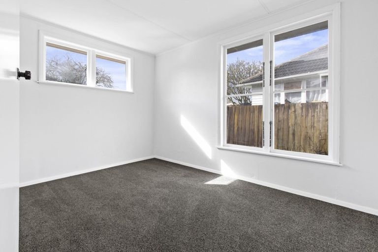 Photo of property in 39 Yeats Crescent, Fairfield, Hamilton, 3214