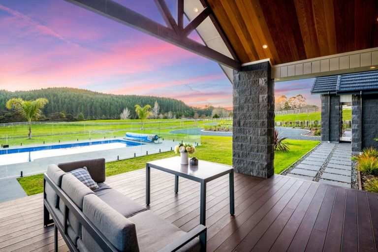 Photo of property in 1 Kaituhi Lane, Coatesville, 0793