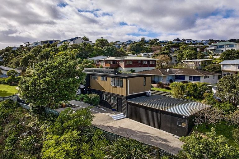 Photo of property in 6 Brora Crescent, Papakowhai, Porirua, 5024