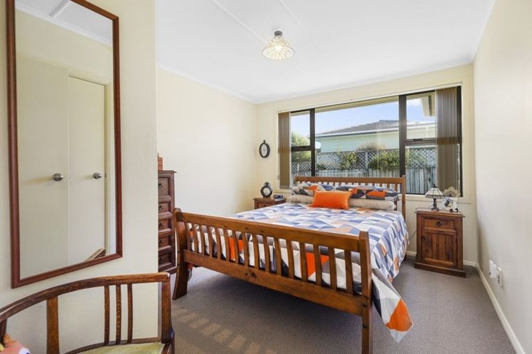 Photo of property in 110 Main Road, Titahi Bay, Porirua, 5022