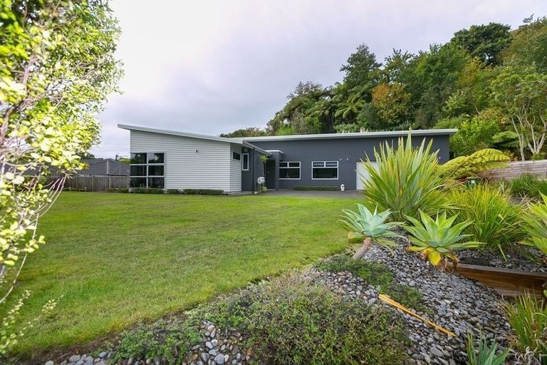 Photo of property in 11 Cherry Lane, Hurdon, New Plymouth, 4310