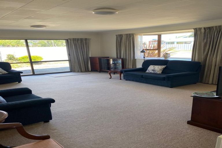 Photo of property in 4 Andrew Street, Waikanae, 5036