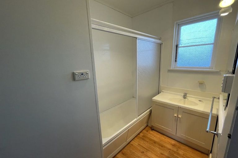 Photo of property in 11 Centennial Avenue, Riccarton, Christchurch, 8041