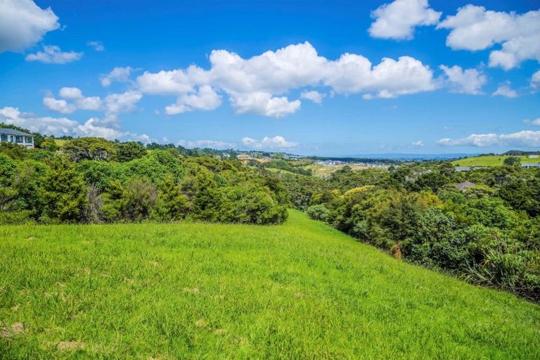 Photo of property in 884 Redoubt Road, Flat Bush, Auckland, 2019