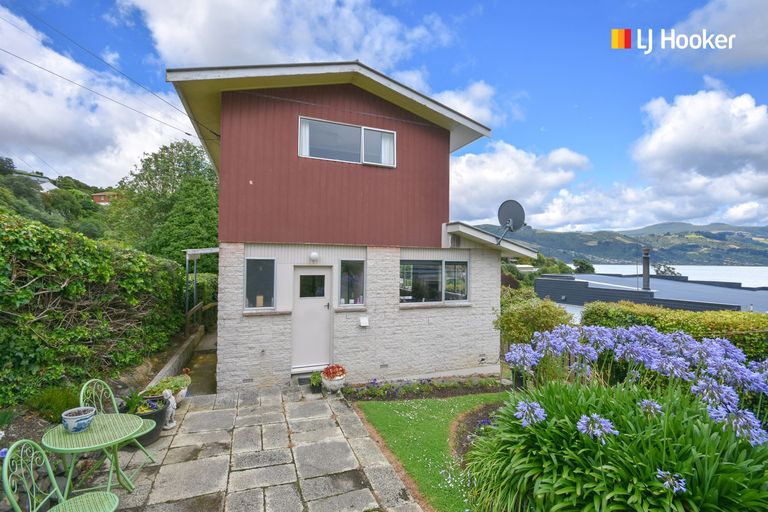 Photo of property in 70a Marion Street, Macandrew Bay, Dunedin, 9014