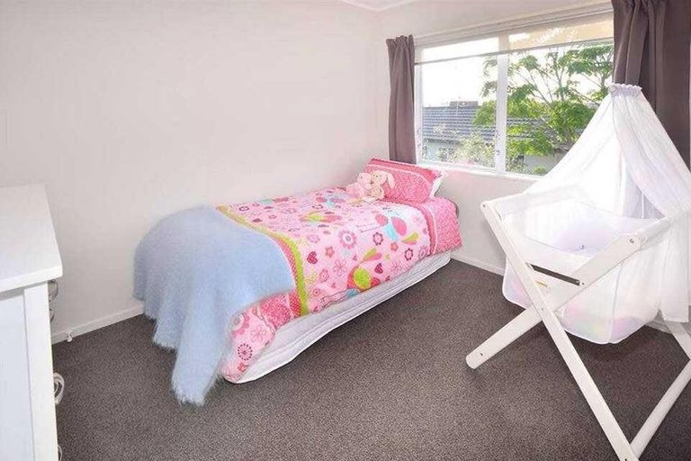 Photo of property in 64 Barbados Drive, Unsworth Heights, Auckland, 0632