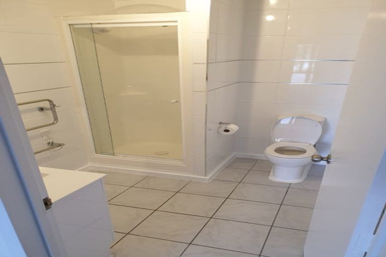 Photo of property in 17 Da Vinci Place, West Harbour, Auckland, 0618