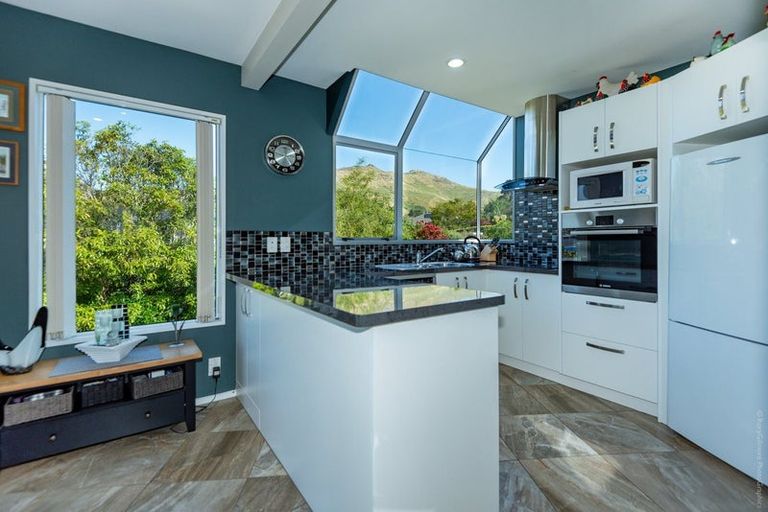 Photo of property in 9 Avoca Valley Road, Heathcote Valley, Christchurch, 8022