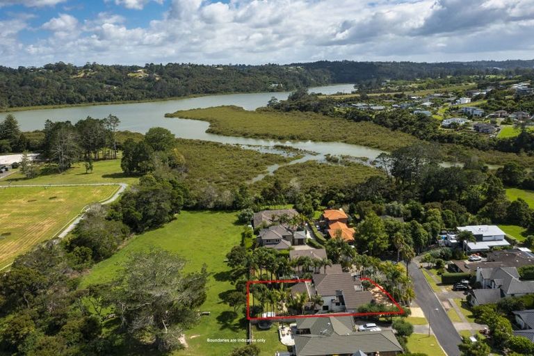 Photo of property in 8 Monkton Close, Greenhithe, Auckland, 0632