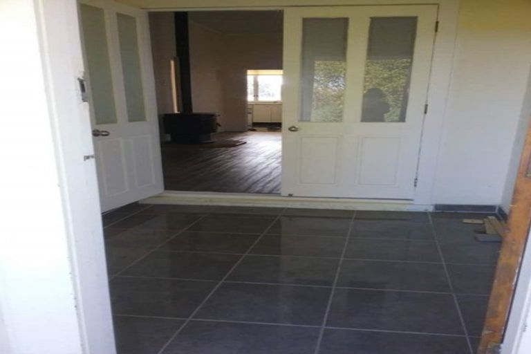 Photo of property in 130 Te Pua School Road, Helensville, 0875