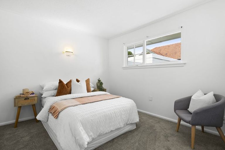 Photo of property in 2/170 Waimairi Road, Ilam, Christchurch, 8041