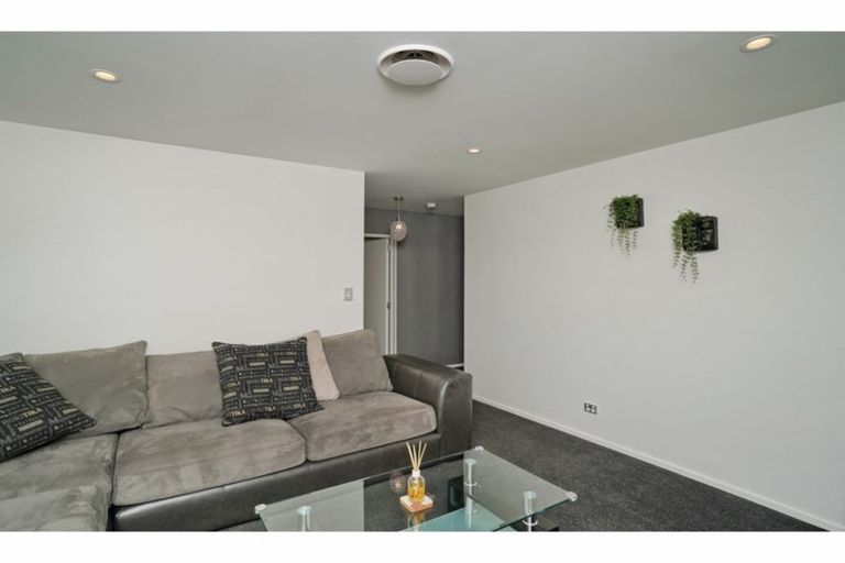 Photo of property in 21 Esk Place, Aranui, Christchurch, 8061