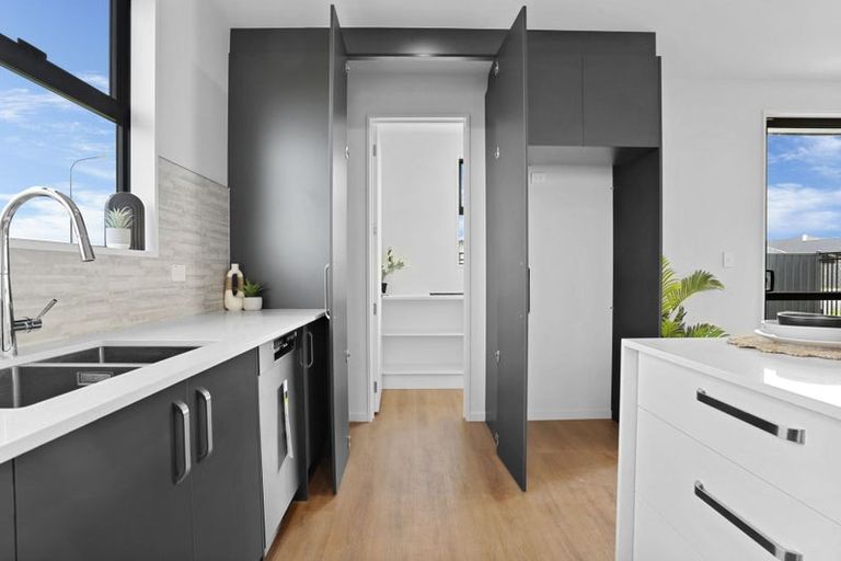 Photo of property in 28 Drylands Drive, Rolleston, 7614