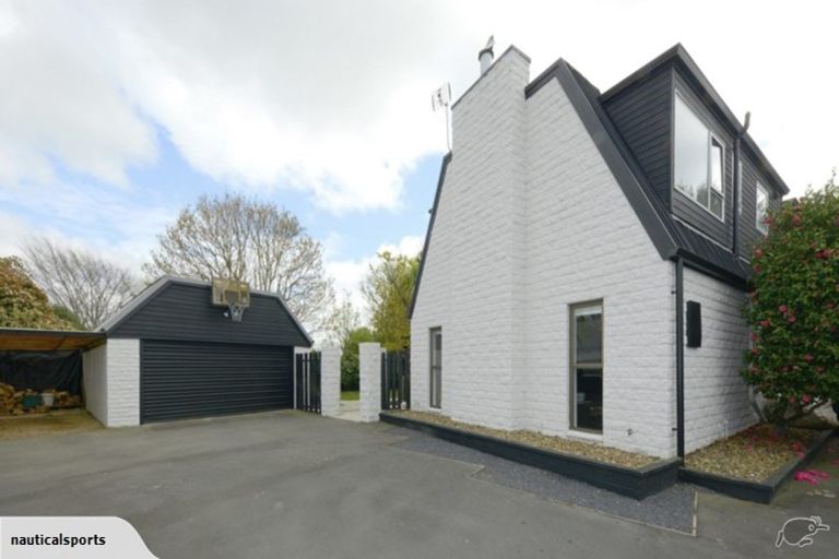 Photo of property in 9b Kaputone Place, Belfast, Christchurch, 8051
