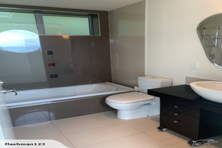 Photo of property in 218 Evans Bay Parade, Hataitai, Wellington, 6021