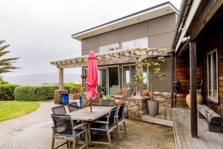 Photo of property in 14 Highgrove, Saint Clair, Dunedin, 9012