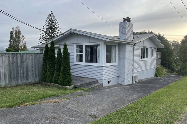 Photo of property in 35 Chorley Avenue, Massey, Auckland, 0614