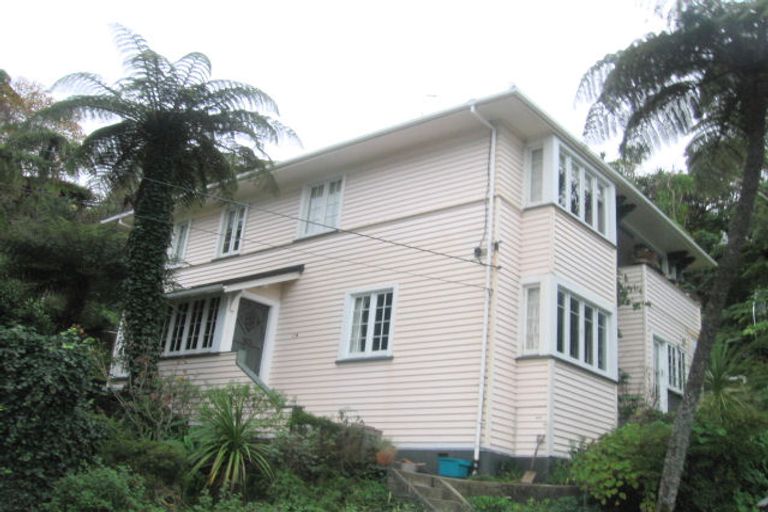 Photo of property in 51 Northland Road, Northland, Wellington, 6012