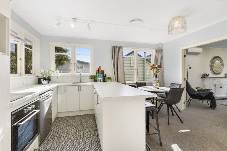 Photo of property in 150 Campbell Street, Karori, Wellington, 6012