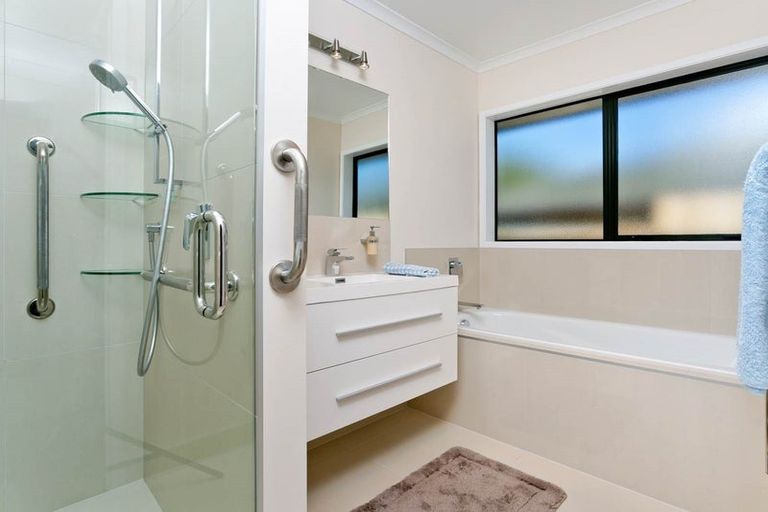 Photo of property in 12 Sample Road, Albany, Auckland, 0632